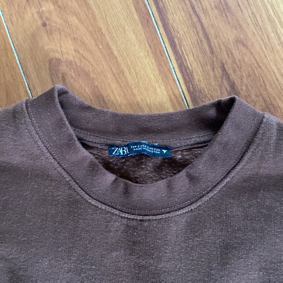 Cropped Brown Blank Sweatshirt - Picture 2 of 5